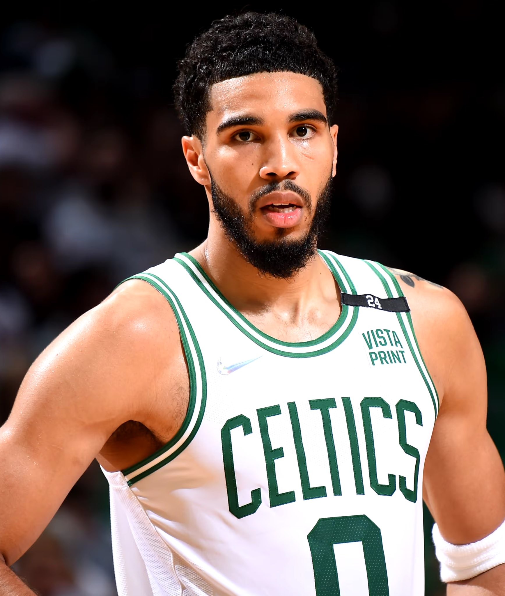 塔图姆连续五场比赛得分超过比赛局势复杂，阿森纳不断突破！(塔图姆比赛视频)